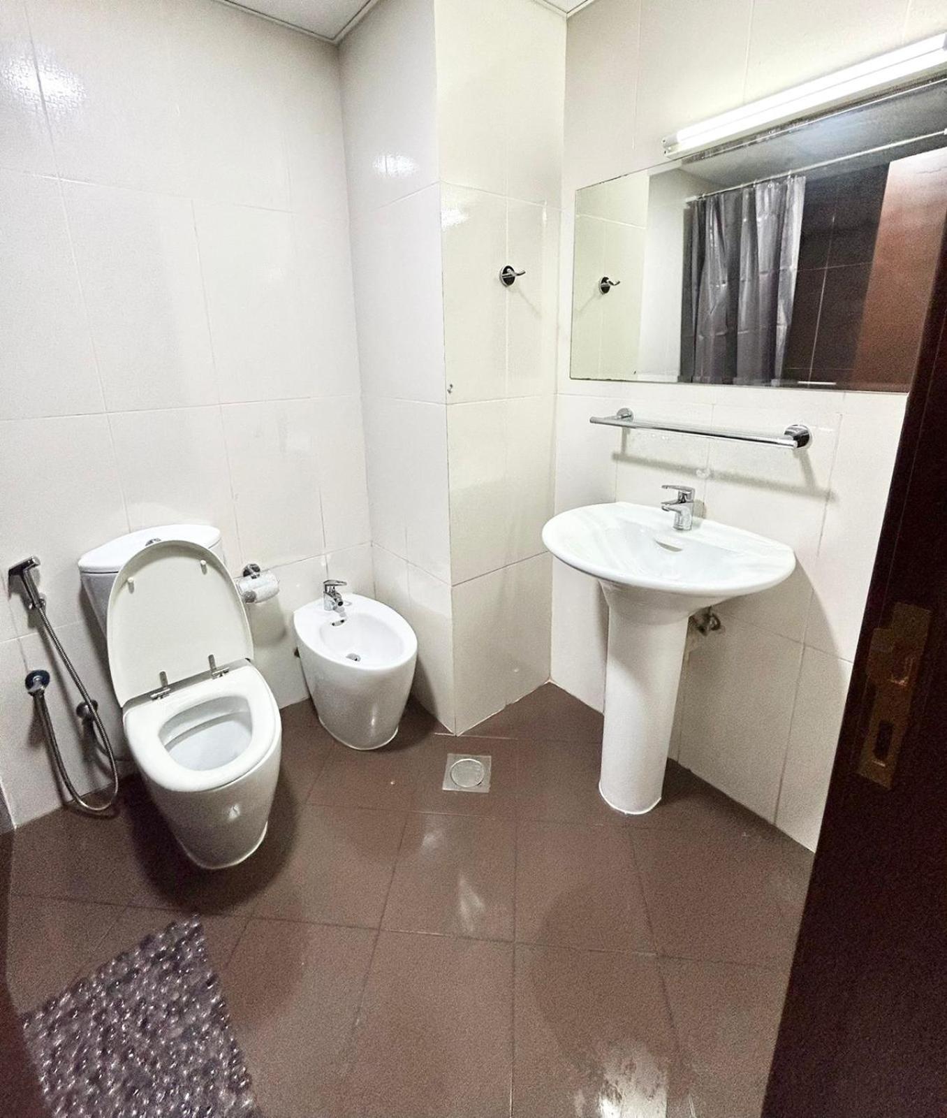 2 Bedroom Al Marjan Island Near The Apartment
