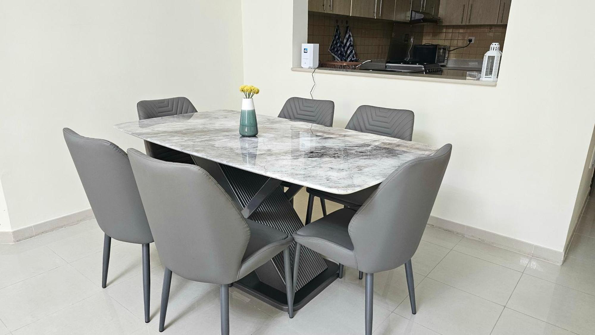 2 Bedroom Al Marjan Island Near The Apartment