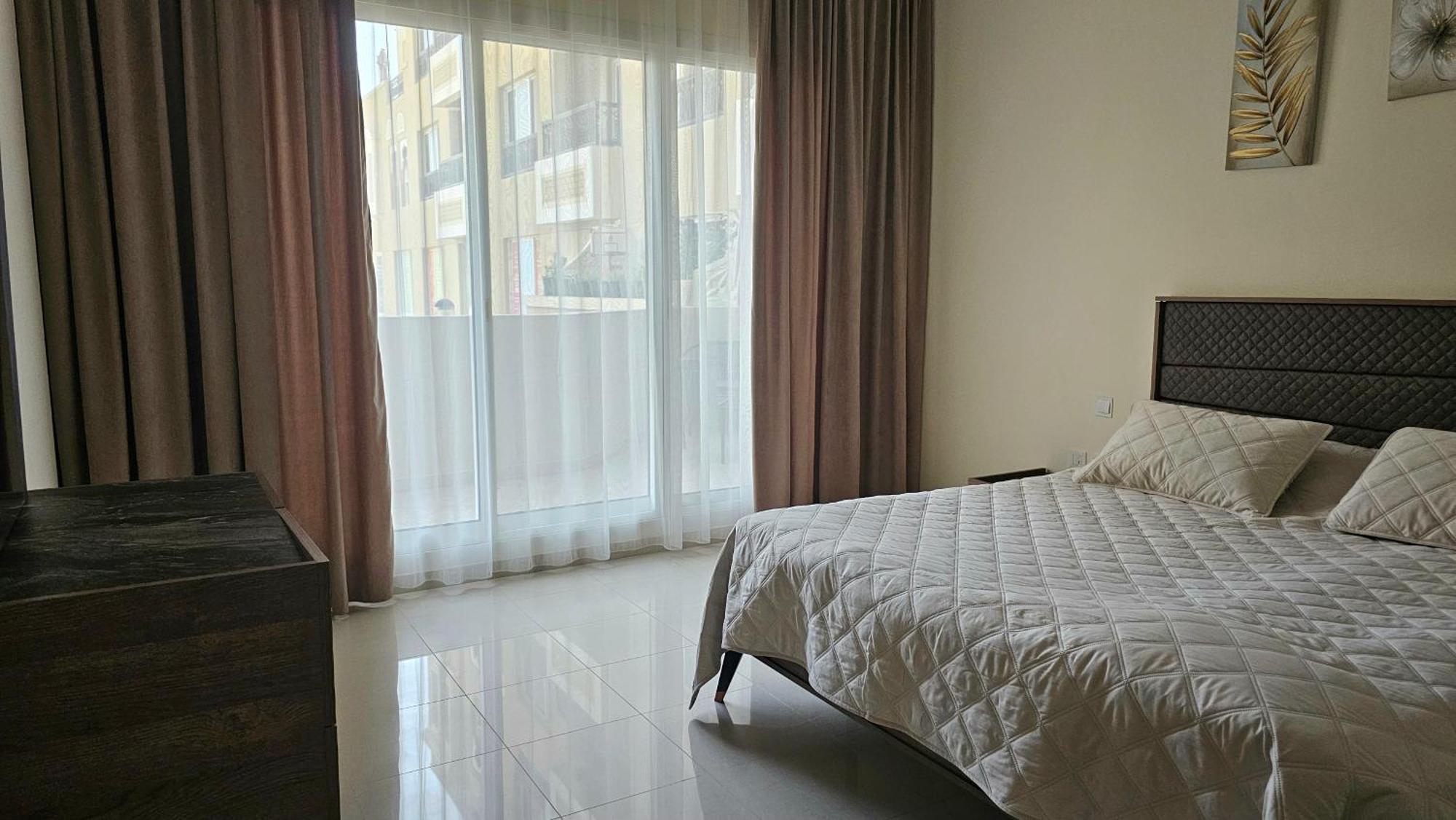 Apartment 2 Bedroom Al Marjan Island Near The *