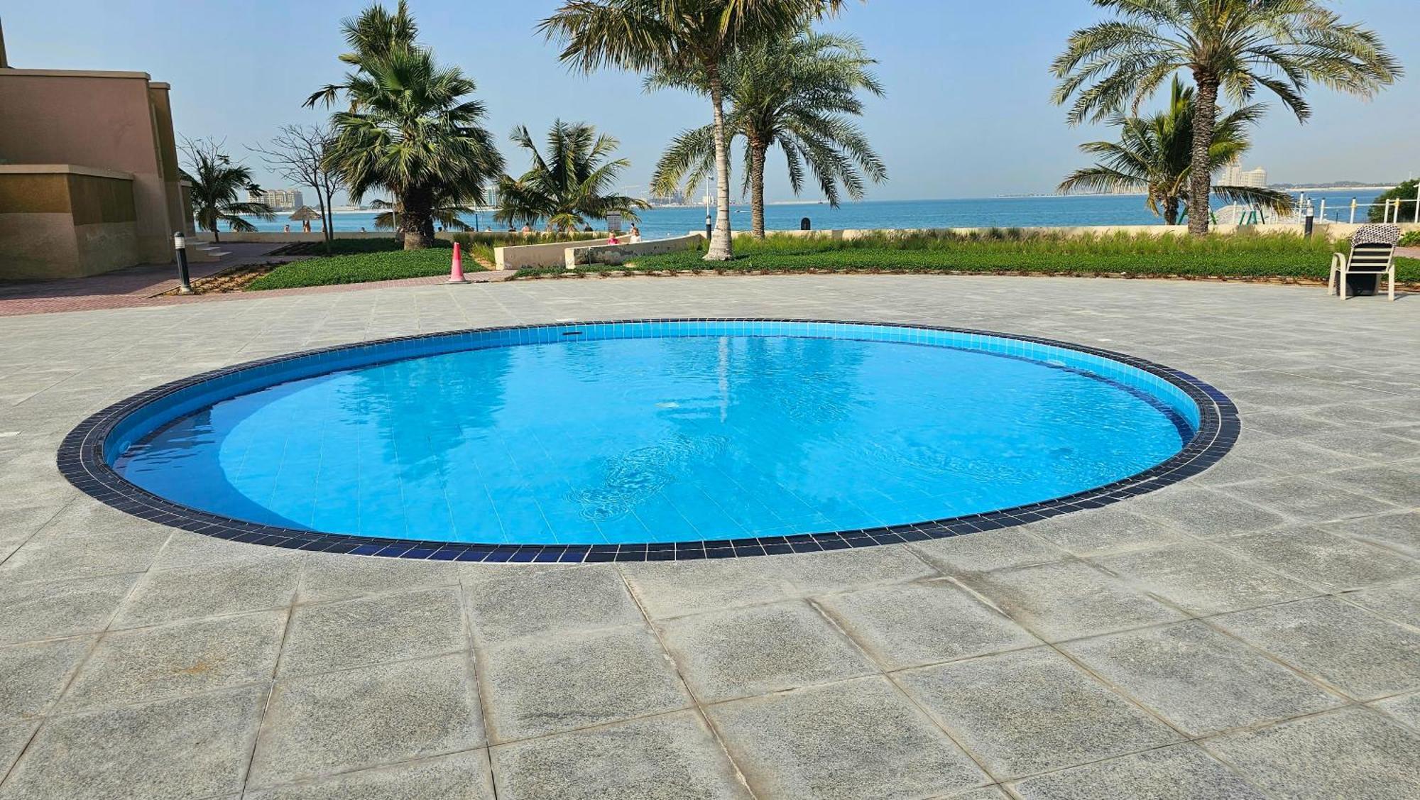 2 Bedroom Al Marjan Island Near The Apartment