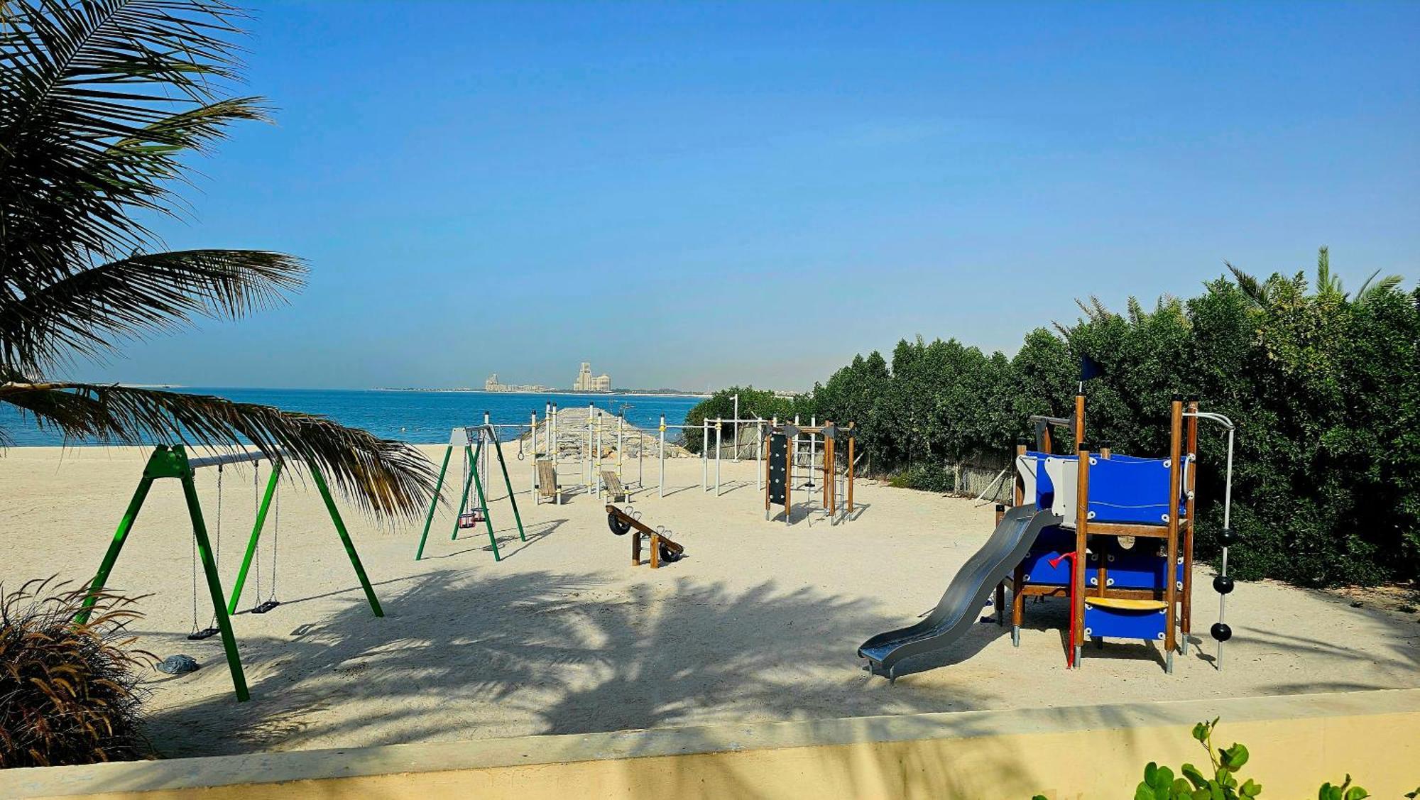 Apartment 2 Bedroom Al Marjan Island Near The *